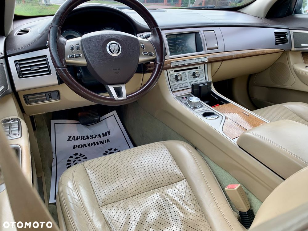 Jaguar XF 2.7 V6 Premium Luxury - 19