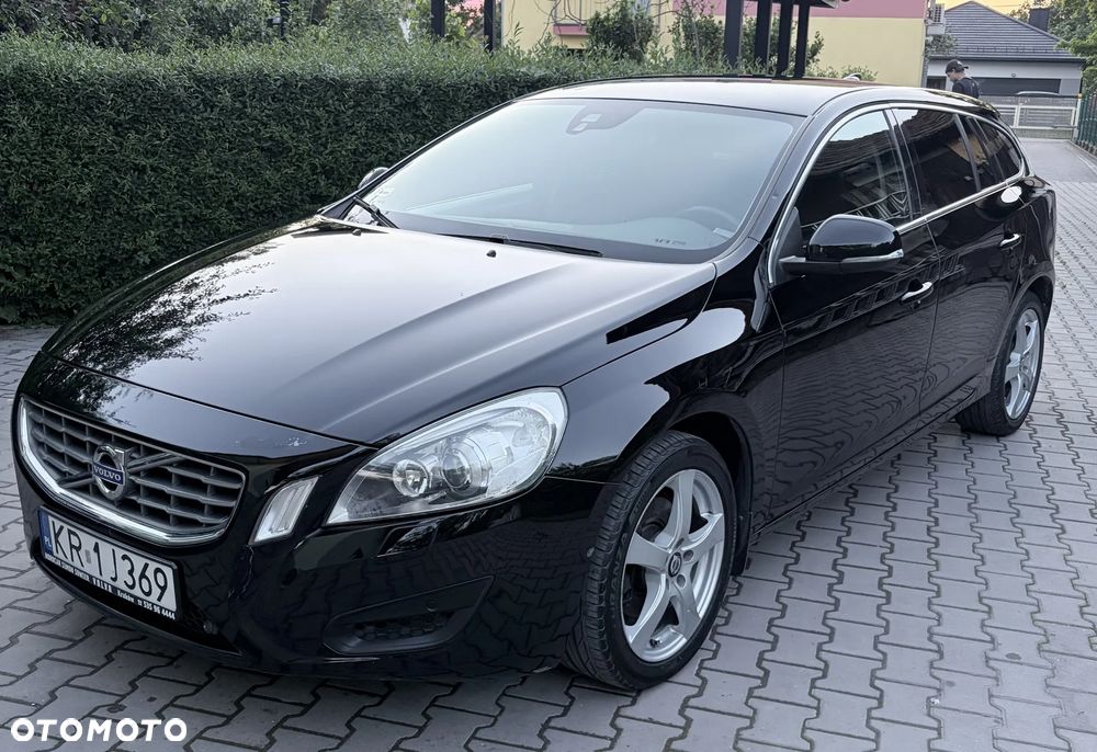 Volvo V60 D3 Summum - 1