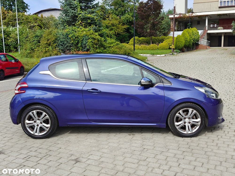 Peugeot 208 1.4 VTi Allure - 26