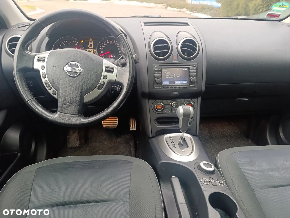 Nissan Qashqai 2.0 dCi 4 x 4 DPF tekna - 15