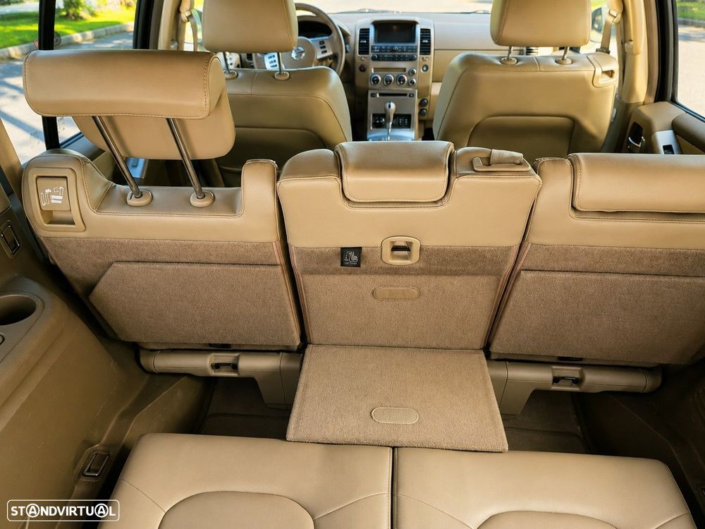 Nissan Pathfinder - 11