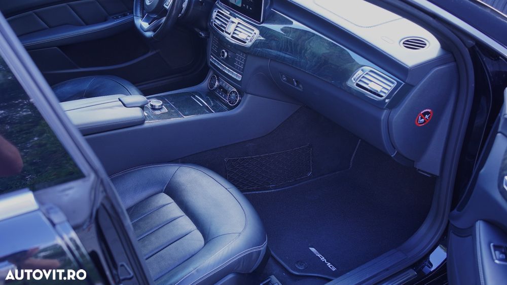 Mercedes-Benz CLS - 10