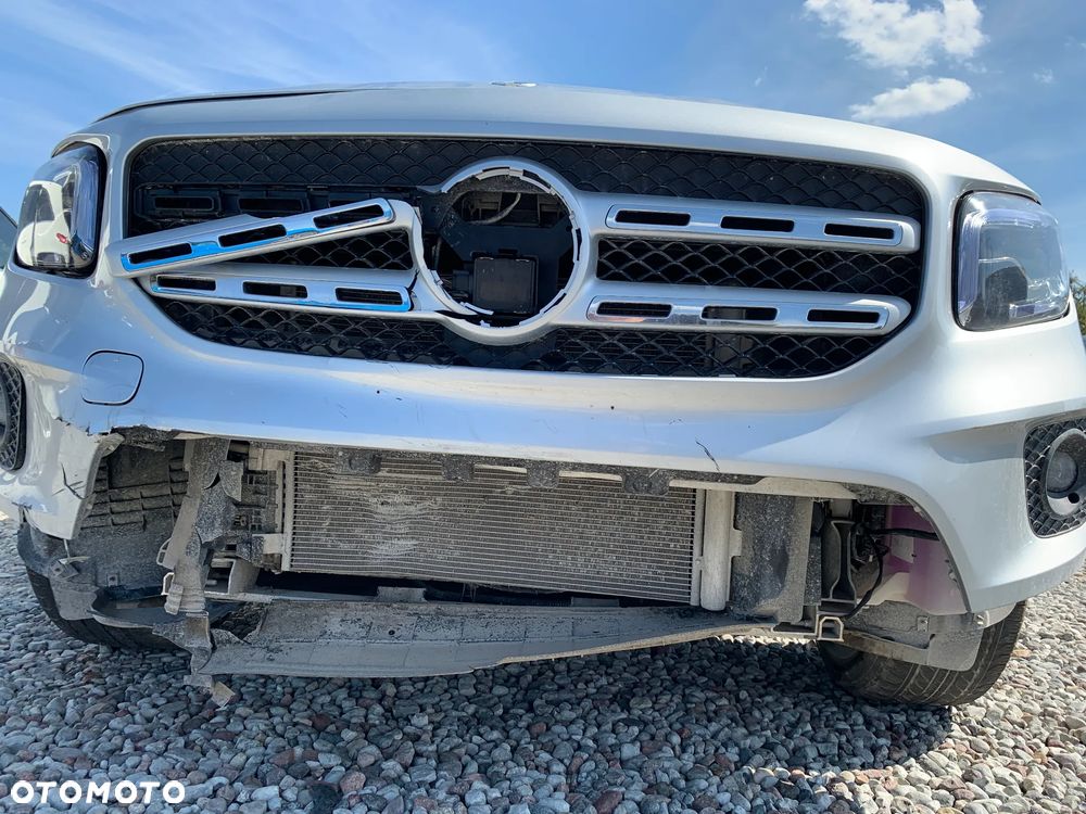 Mercedes-Benz GLB 250 4-Matic 8G-DCT - 9