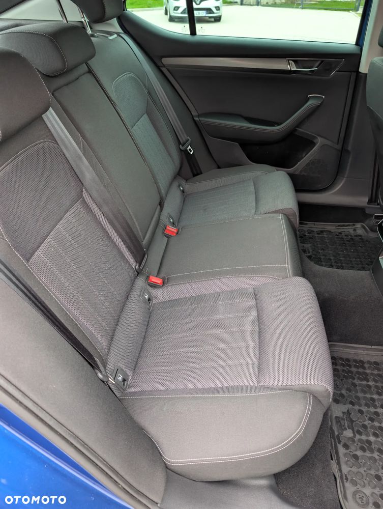 Skoda Superb 2.0 TDI SCR Style DSG - 9