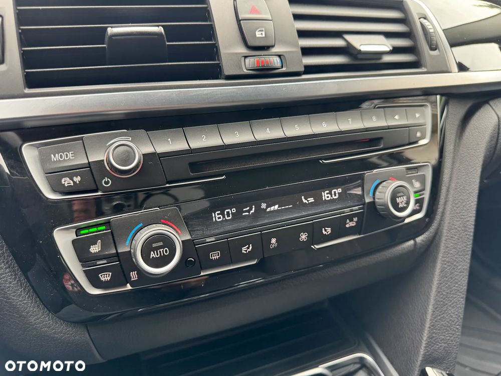 BMW Seria 3 320d xDrive Sport Line Shadow - 22