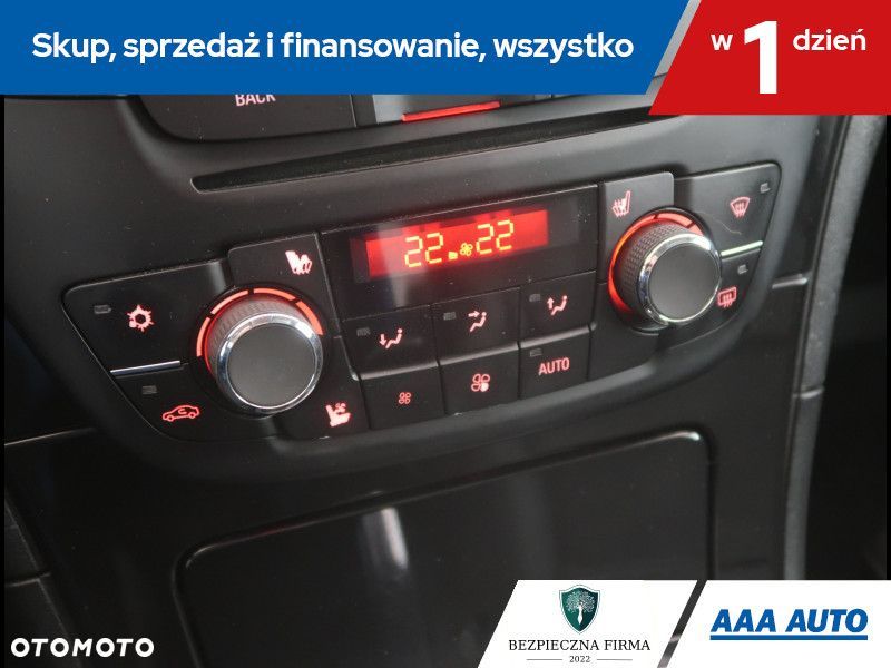 Opel Insignia - 17