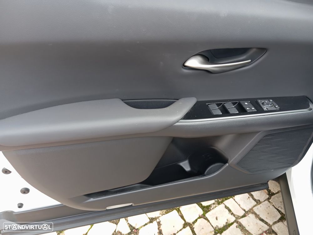 Lexus UX 250h F Sport+ - 6