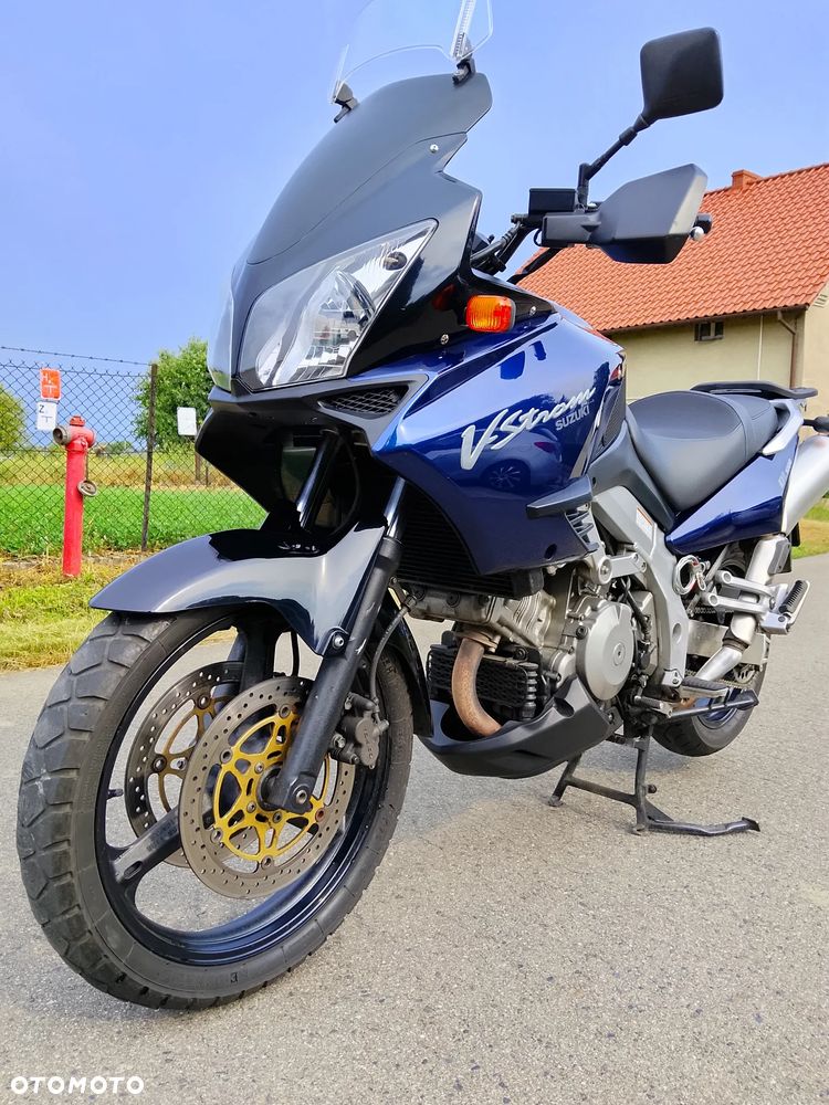 Suzuki V-STROM - 1