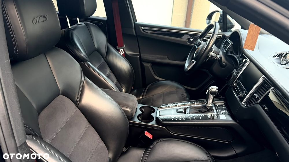 Porsche Macan GTS PDK - 29
