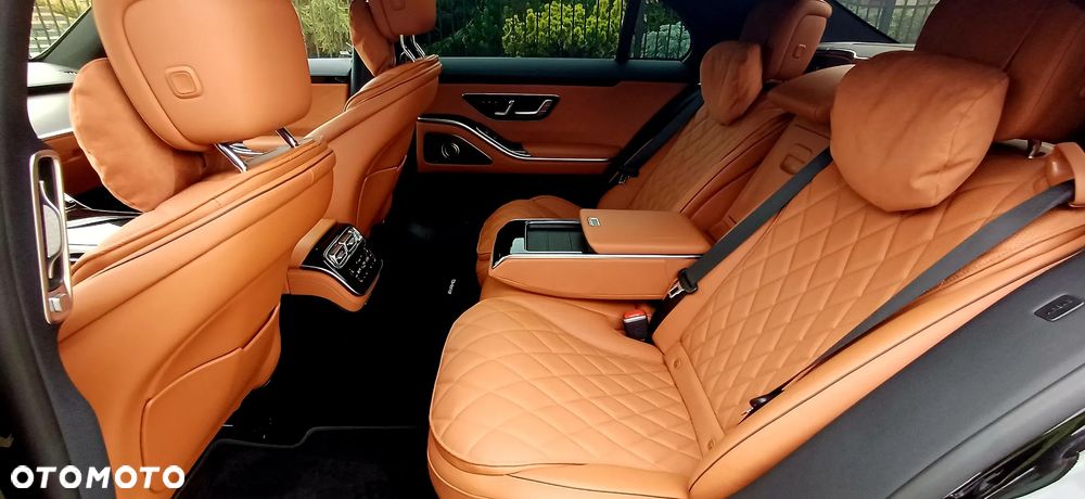 Mercedes-Benz Klasa S 400 d 4-Matic L 9G-TRONIC - 12