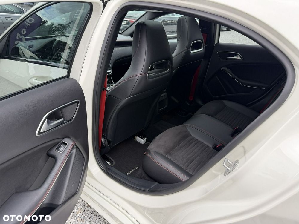 Mercedes-Benz Klasa A AMG 45 4Matic AMG Speedshift 7G-DCT - 29