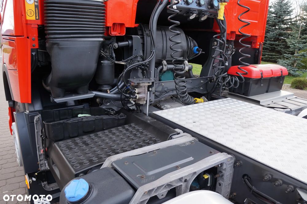 Volvo FH 4 EURO 6 GLOBETROTTER NISKI PRZEBIEG PEŁEN SERWIS - 8