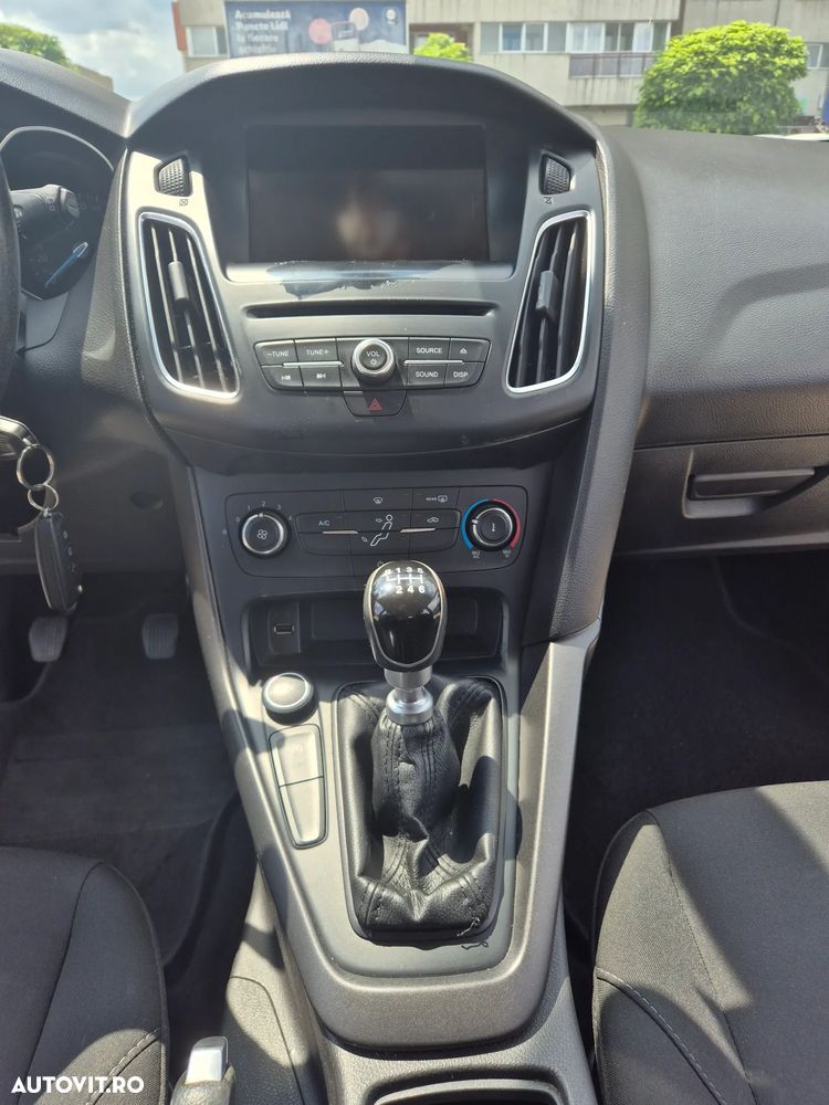 Ford Focus 1.5 TDCi DPF Start-Stopp-System Business - 13