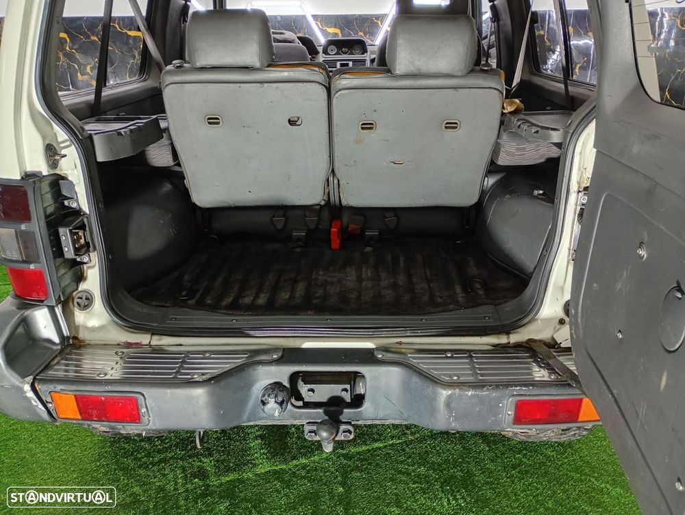 Mitsubishi Pajero 2.5 TDi GLS - 29