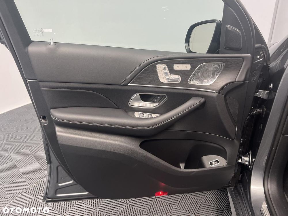 Mercedes-Benz GLE - 11