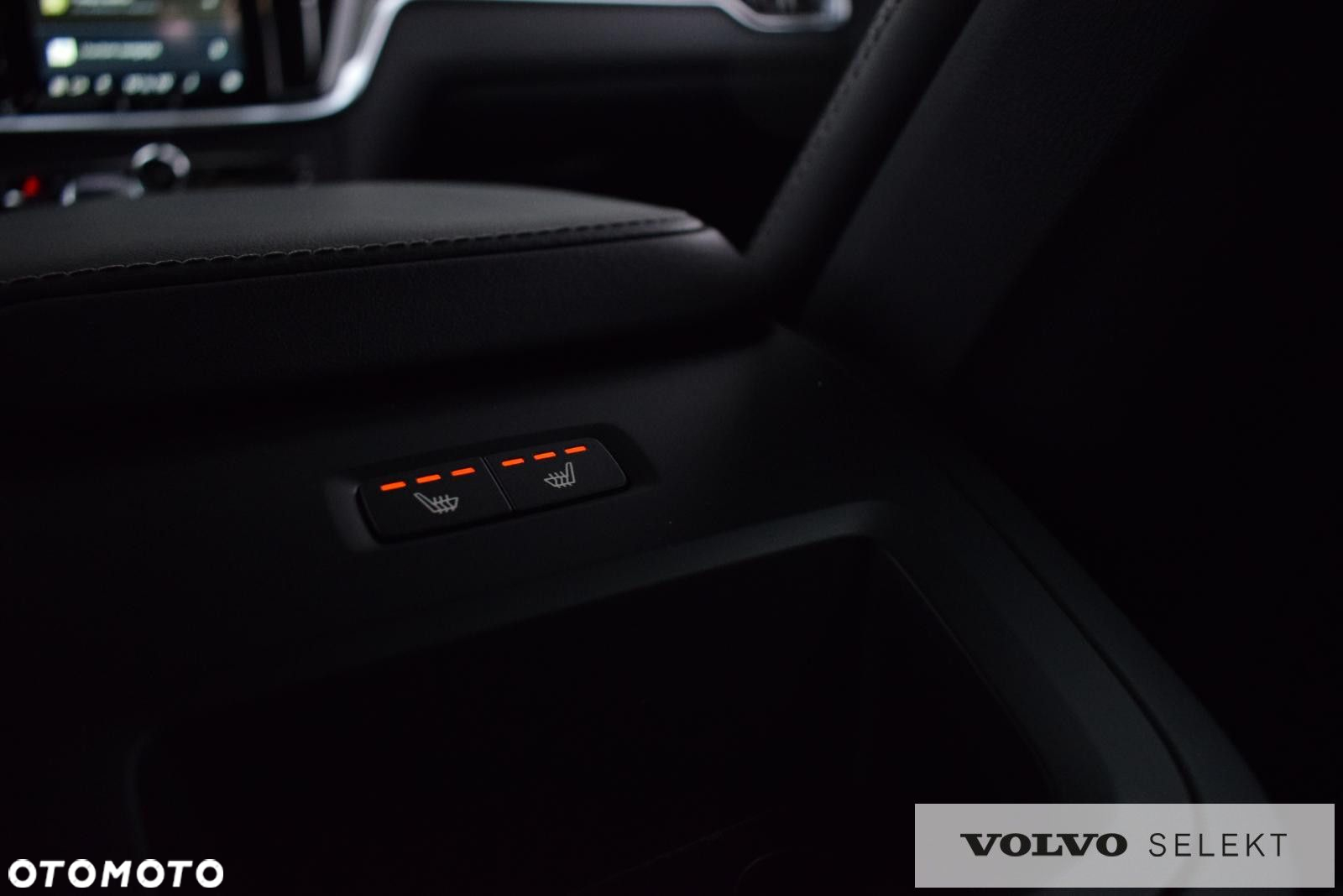 Volvo V60 Cross Country - 22