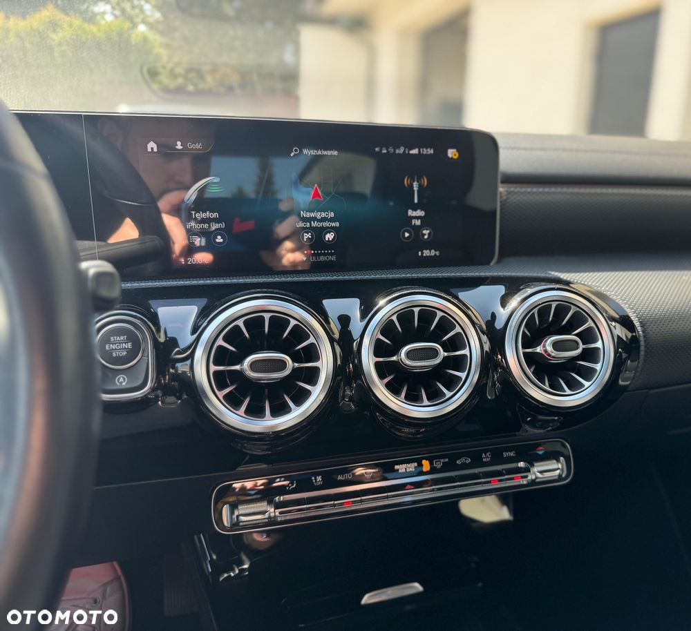 Mercedes-Benz CLA 200 7G-DCT Progressive - 17