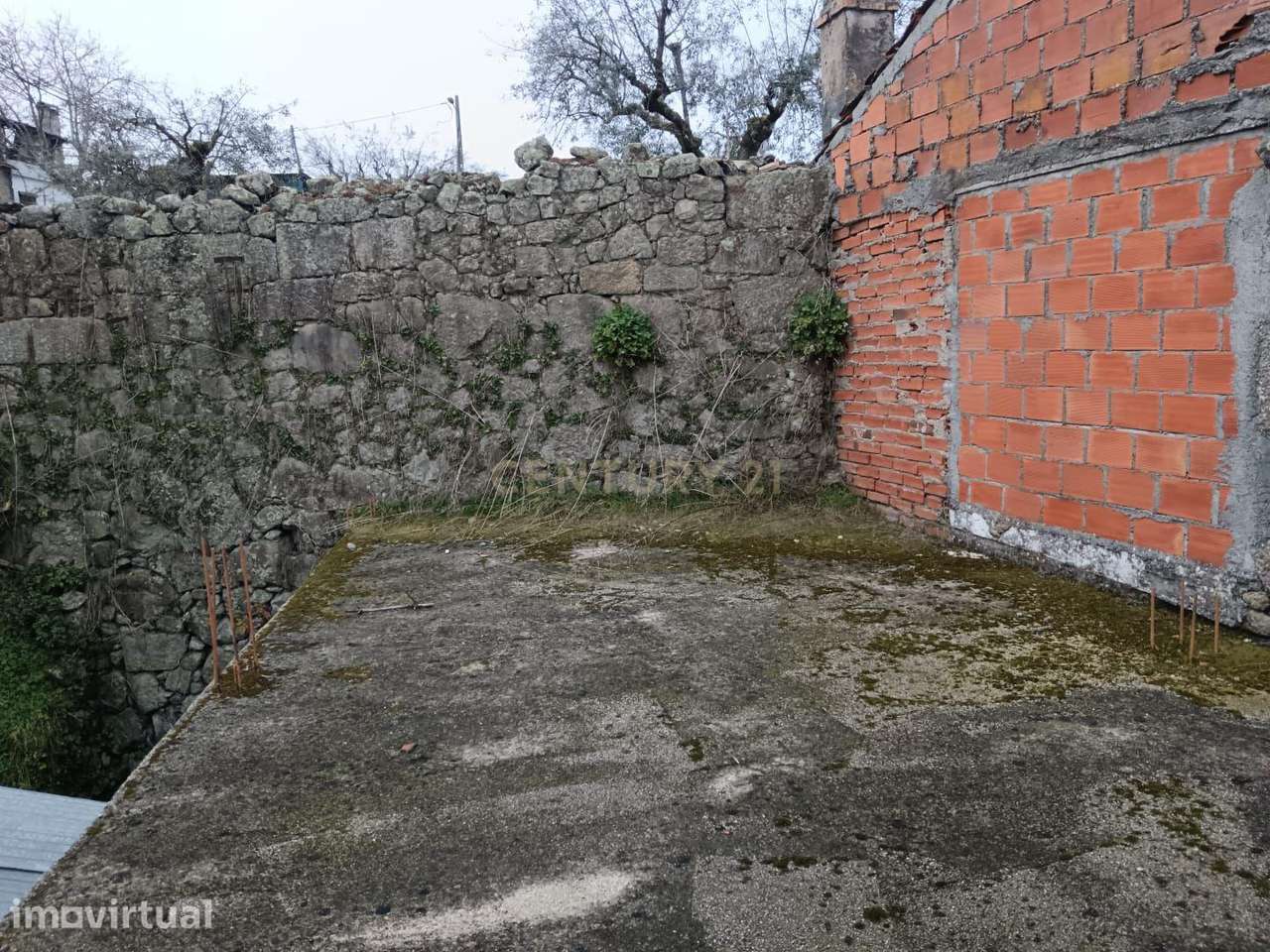 Moradia para reconstrução  em Silgueiros, Viseu - Grande imagem: 2/11