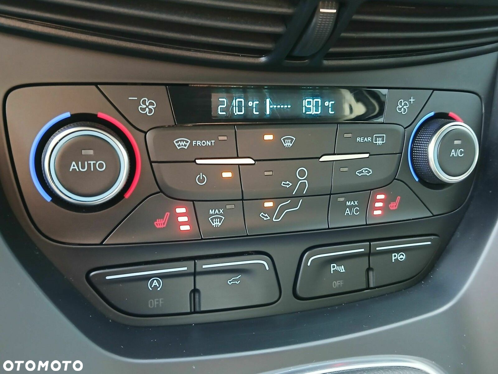 Ford Kuga - 20