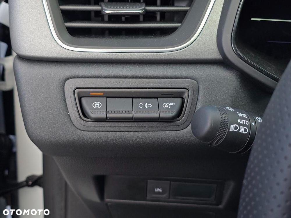 Renault Captur 1.3 TCe mHEV Techno EDC - 13
