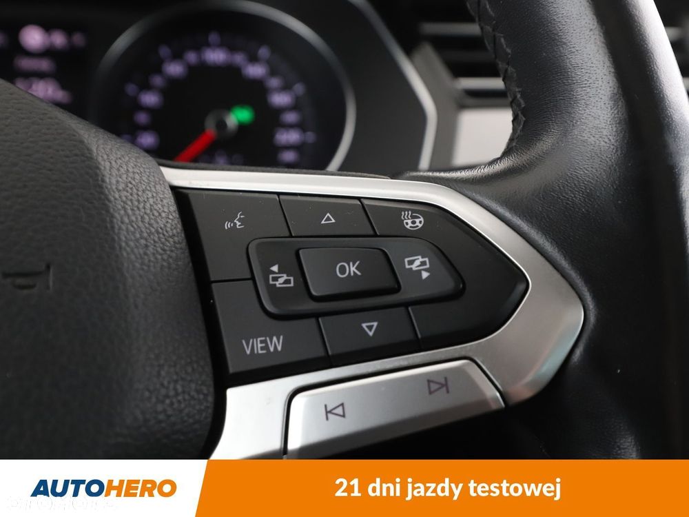 Volkswagen Passat - 27