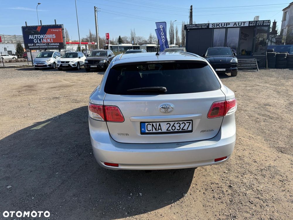 Toyota Avensis 2.2 D-4D Prestige - 11
