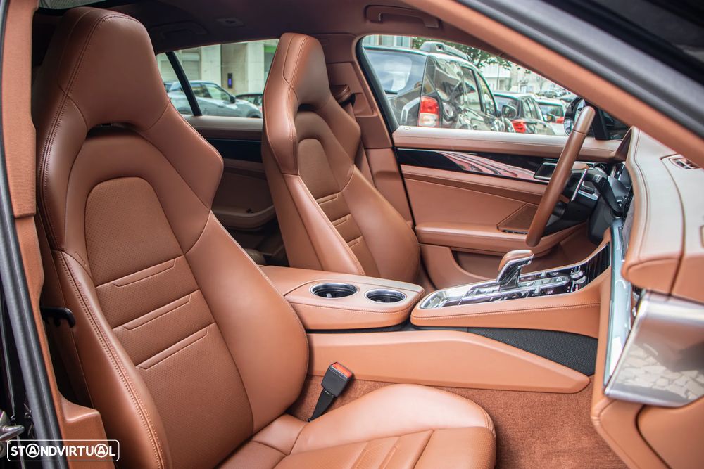 Porsche Panamera Sport Turismo 4S E-Hybrid - 37