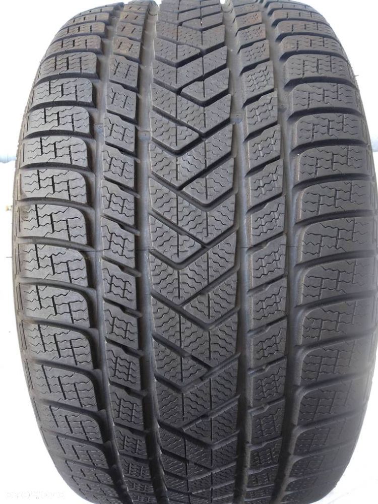 Pirelli Winter Sottozero 3 285/35 R20 100W 2024 7-7.5mm - 1