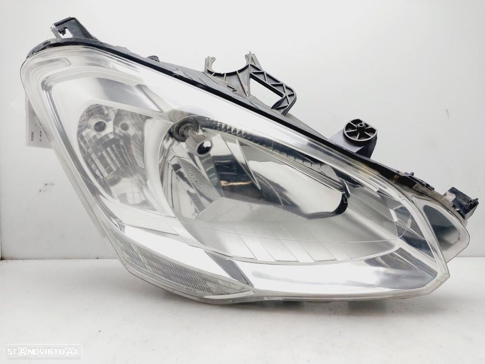 FAROL DIREITO CITROEN BERLINGO