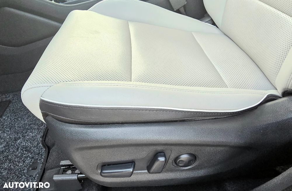 Hyundai Tucson 2.0 CRDI 4WD 6AT Luxury Pack+ - 32