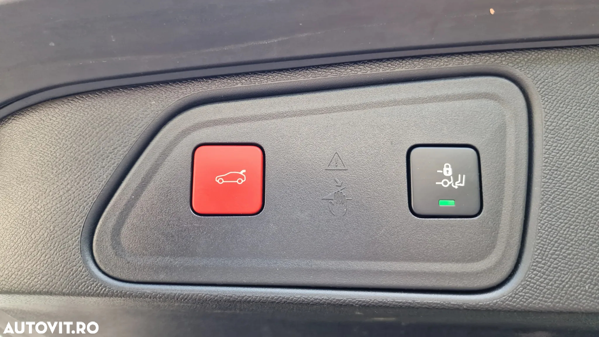 Peugeot 3008 PHEV EAT8 GT Pack - 32
