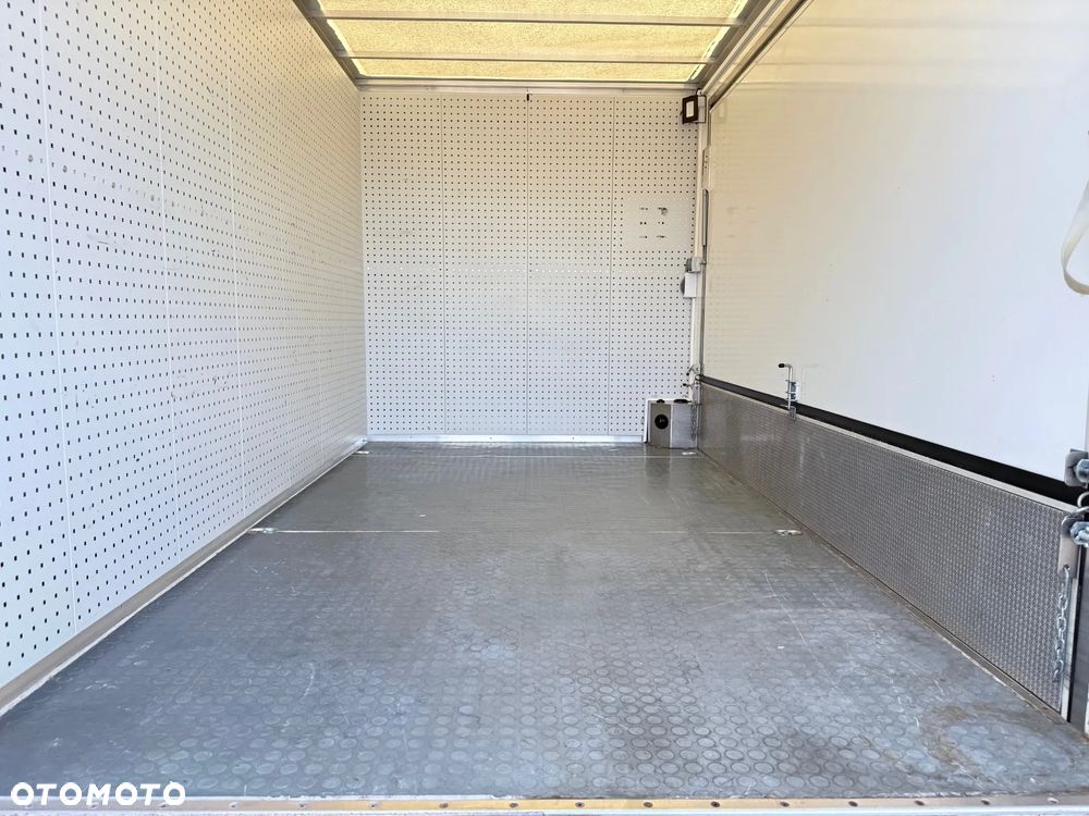 Volkswagen Crafter Kontener + Drzwi Prezentacyjny, Webasto, Sklep, 230V, Salon PL - 13