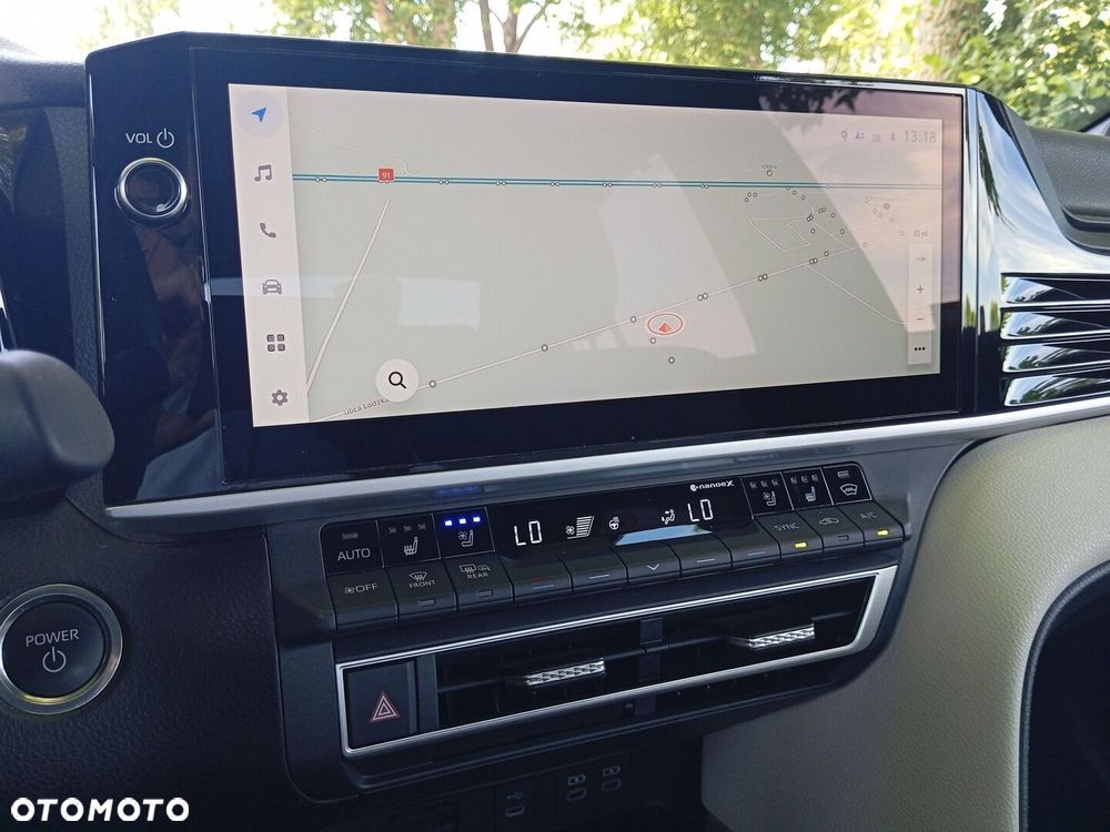 Toyota Camry - 19