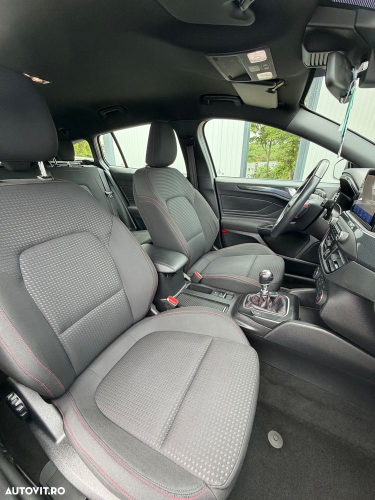 Ford Focus 1.0 EcoBoost Start-Stopp-System ST-LINE - 15