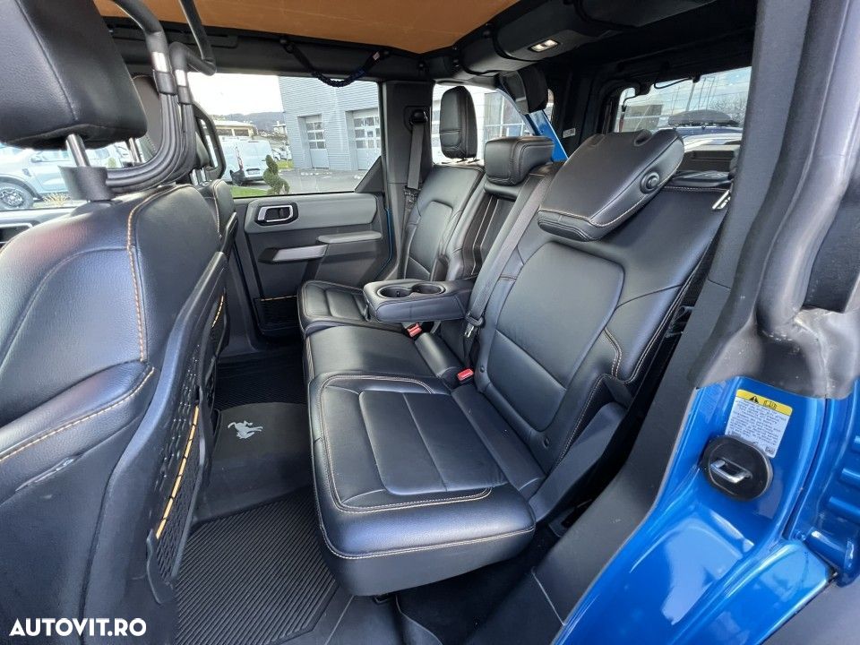 Ford Bronco - 40