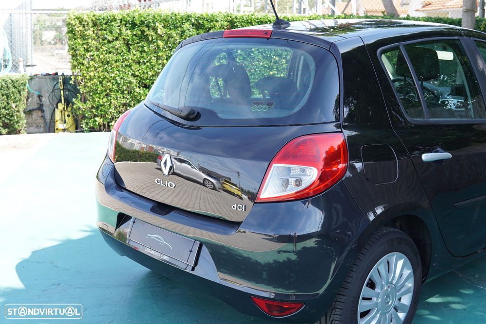 Renault Clio 1.5 dCi Dynamique S - 8