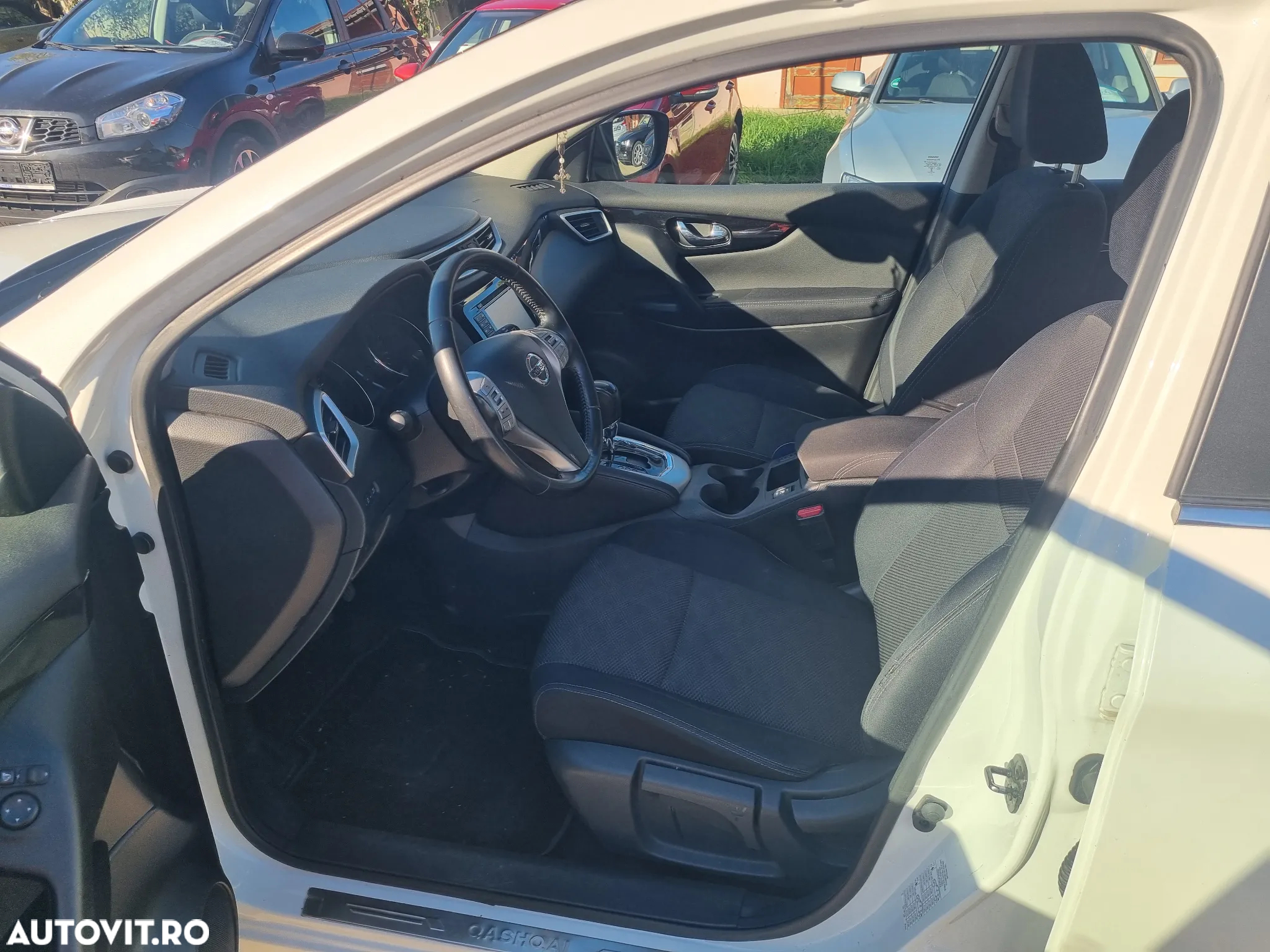 Nissan Qashqai 1.6 DCI Xtronic TEKNA - 10