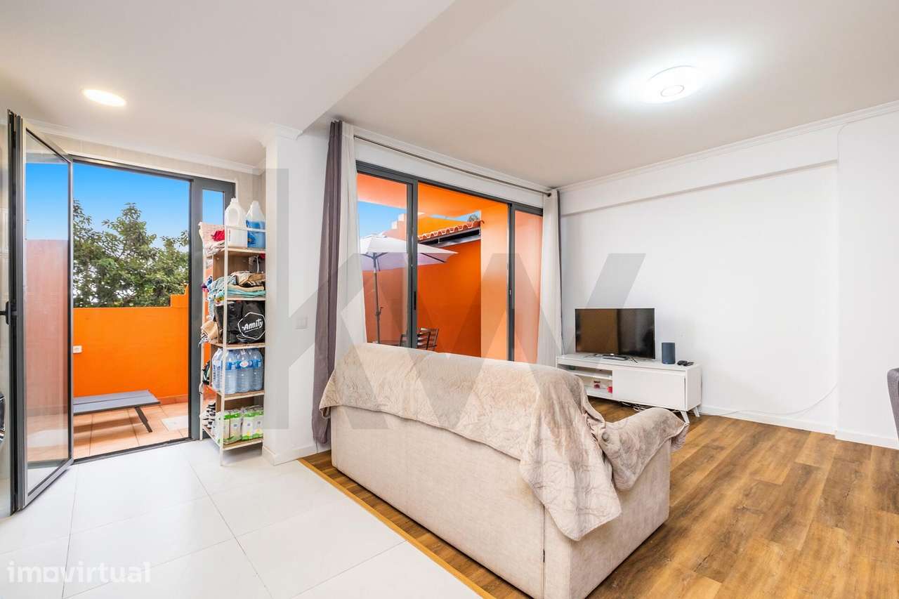 T1+1 no Caniço com Terraço - Grande imagem: 2/30