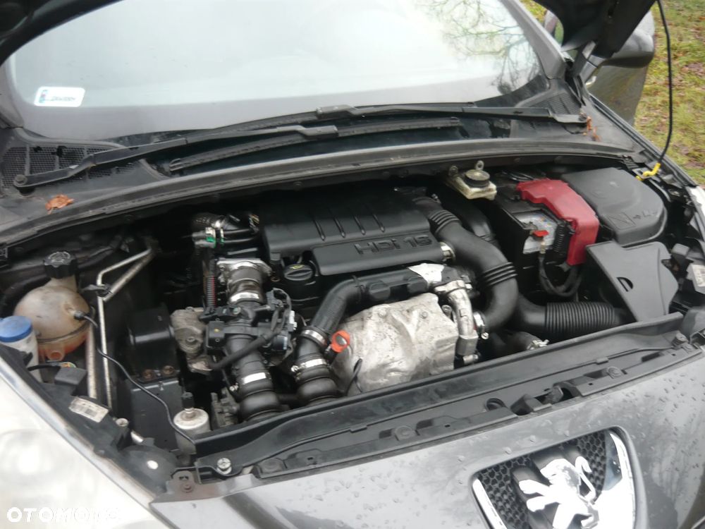 Peugeot 308 1.6 HDi Premium - 6