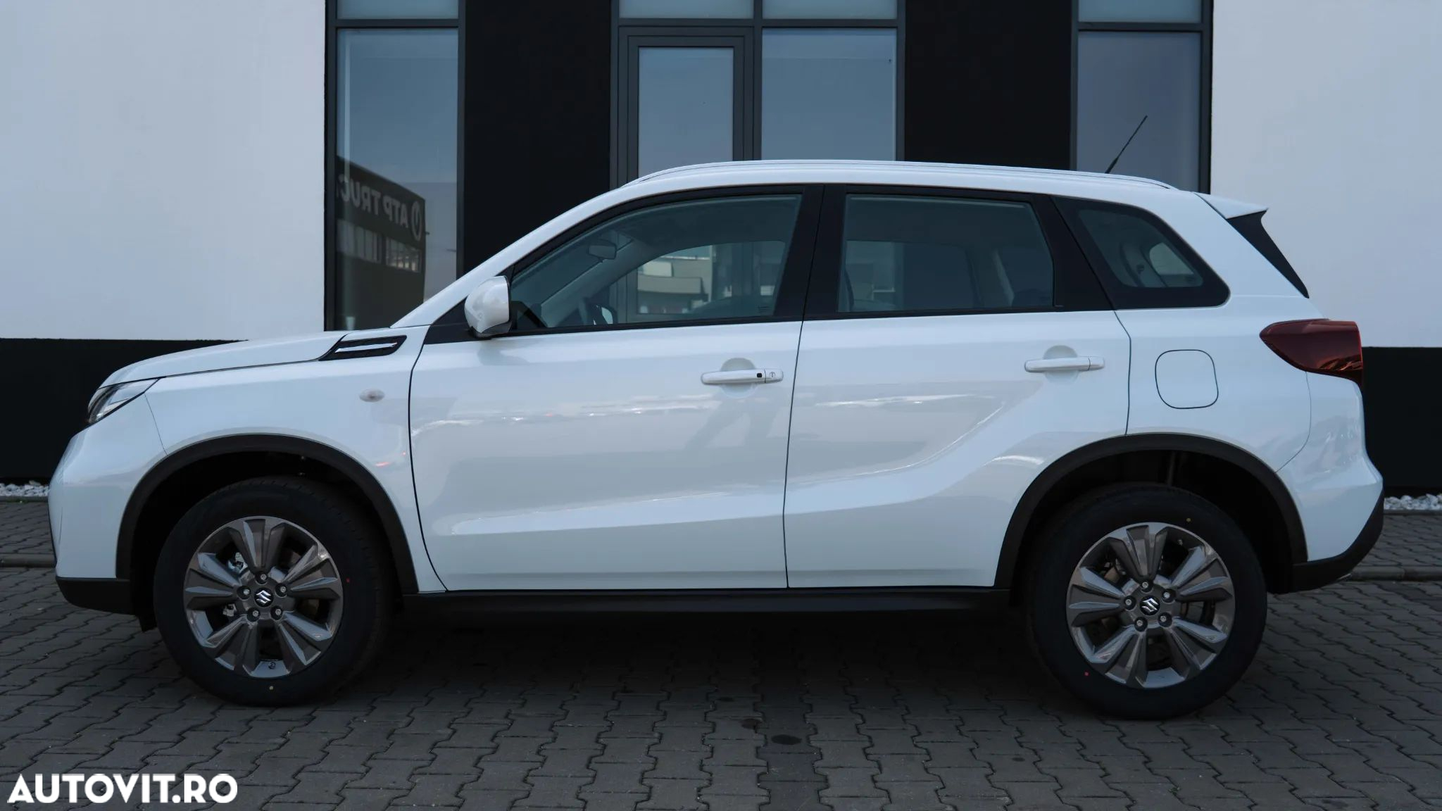 Suzuki Vitara - 3