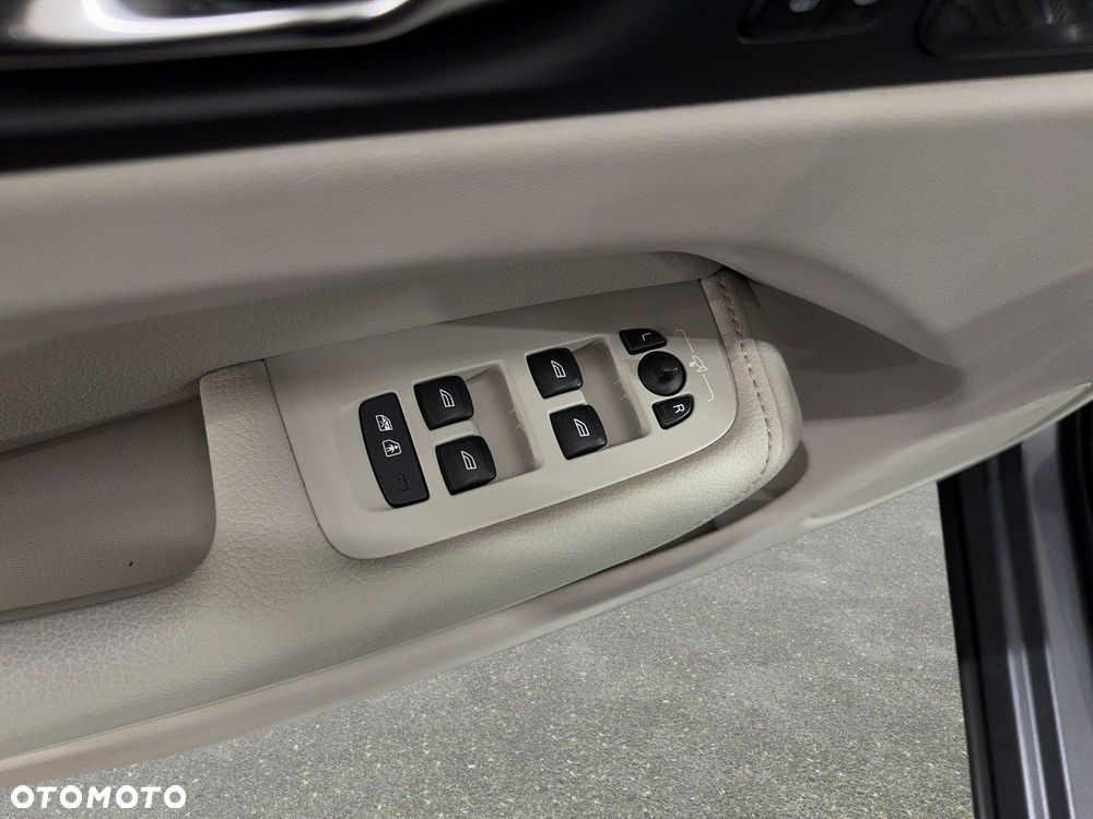 Volvo XC 60 - 32