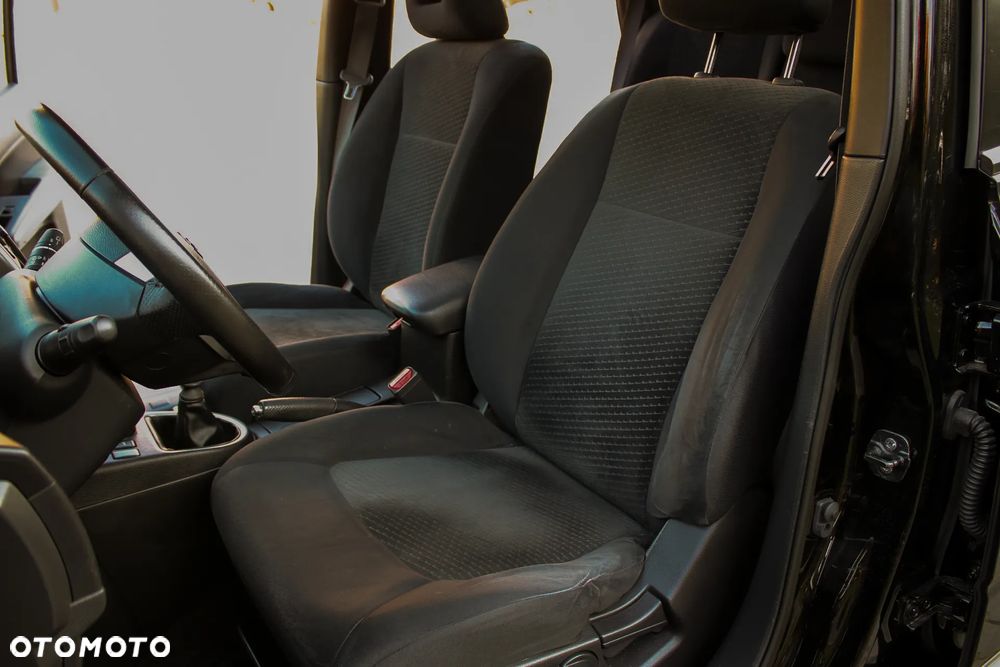 Nissan X-Trail 2.0 dCi 4x4 DPF Platinum - 32