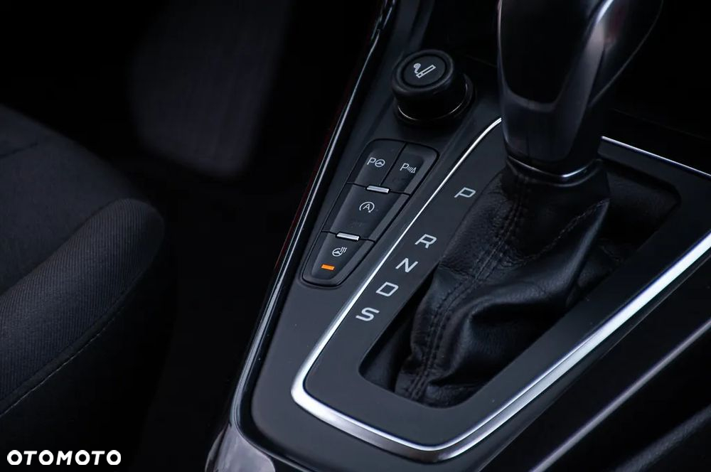 Ford Focus 1.5 EcoBlue Start-Stopp-System TITANIUM - 24