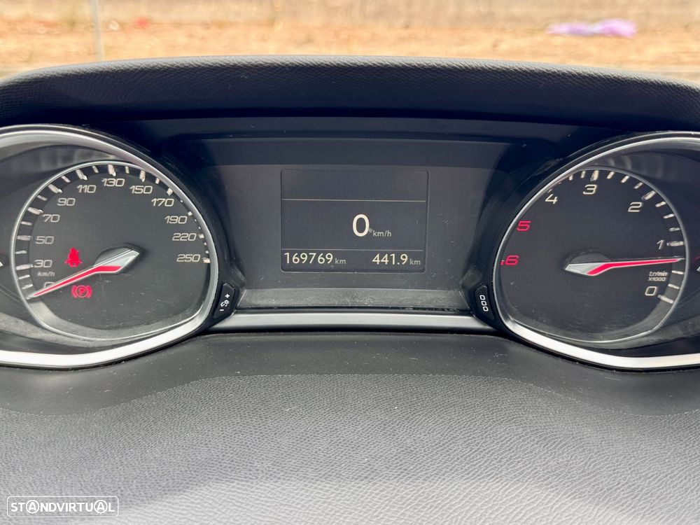 Peugeot 308 1.6 e-HDi Allure J18 - 22