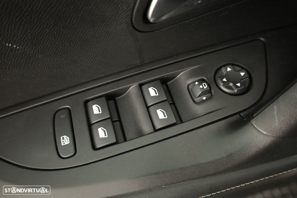 Peugeot e-2008 50 kWh Allure - 21