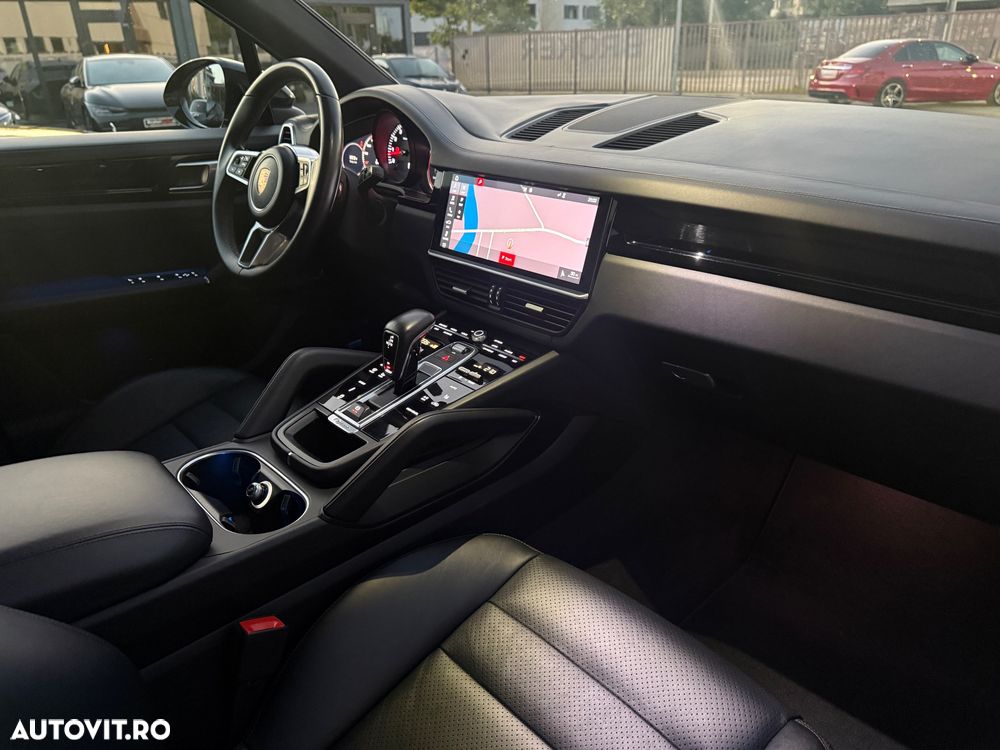 Porsche Cayenne - 17