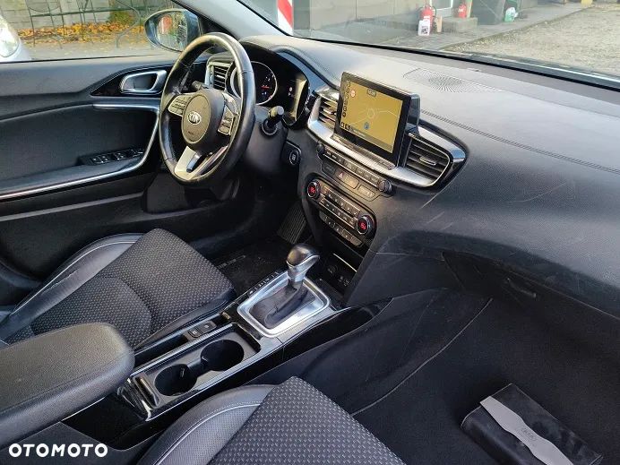 Kia Ceed 1.4 T-GDI L Business Line Plus DCT - 11