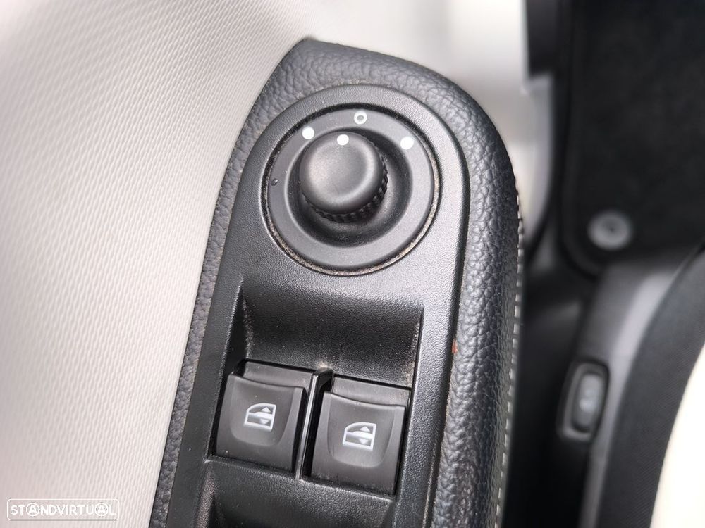 Renault Twingo E-Tech. 22 Techno - 17