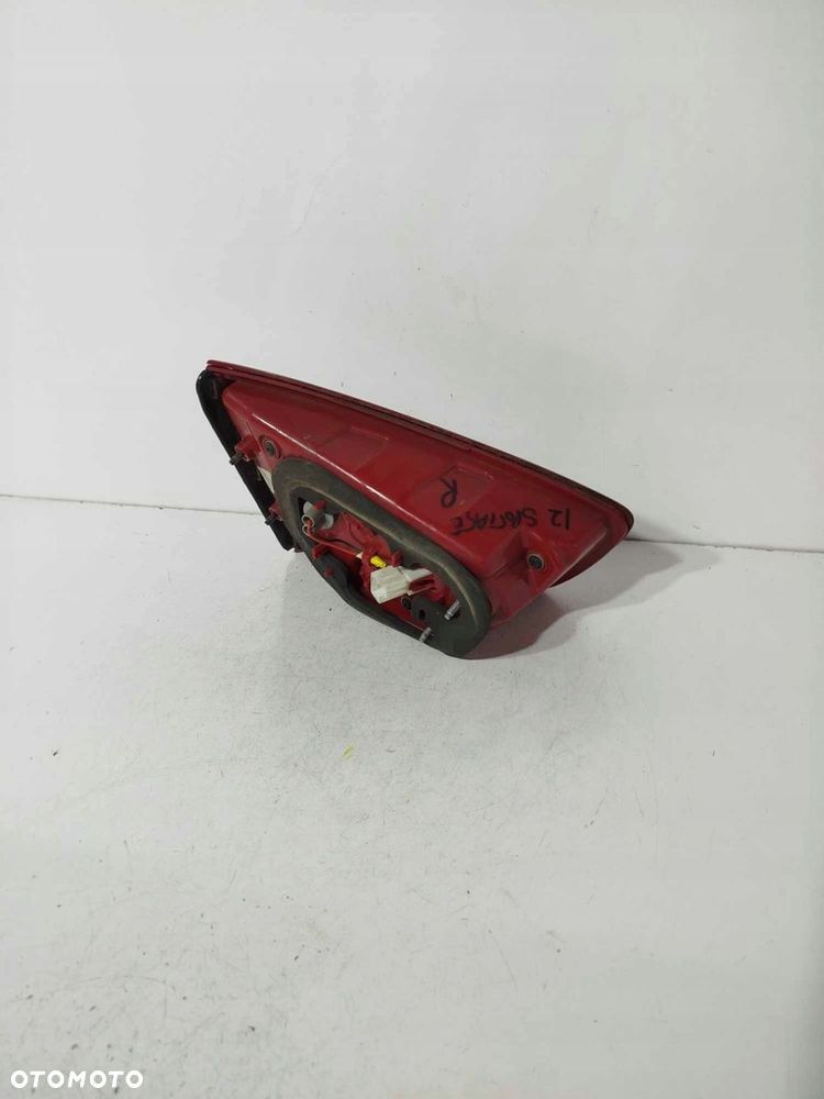 LAMPA PRAWA TYLNA W KLAPĘ KIA SPORTAGE II 10-14 - 4
