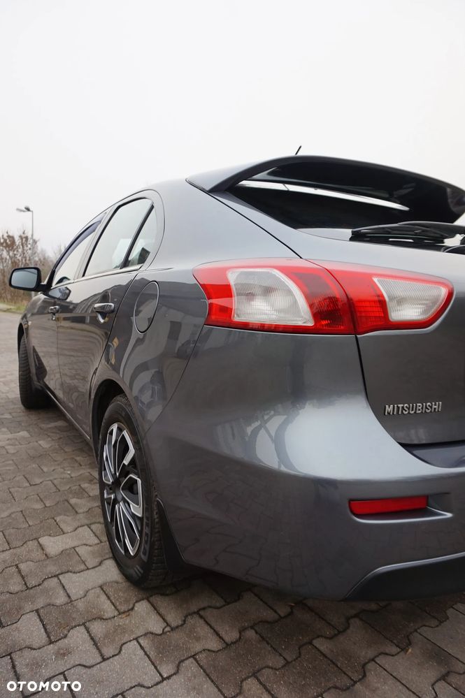Mitsubishi Lancer - 11
